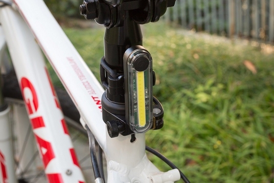 Super Bright LED قابل شارژ دوچرخه کوهستان نور دوچرخه 72*20*32mm