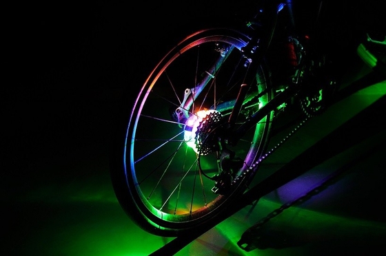 3 چراغ چرخ دوچرخه قابل برنامه ریزی با باتری R44 9.5x1.8 سانتی متر